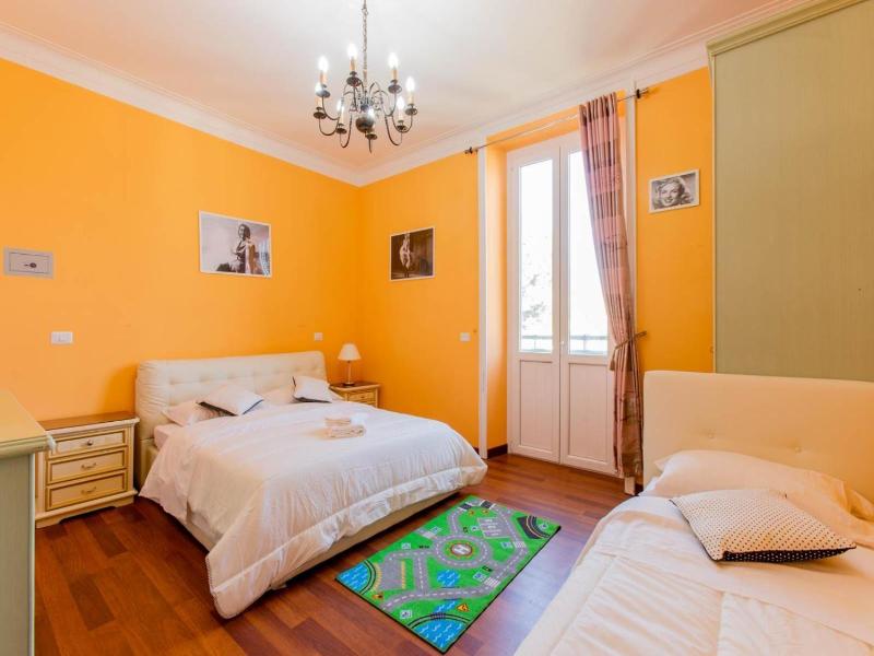 Flower Guesthouse image