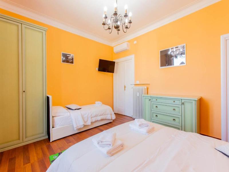 Flower Guesthouse image