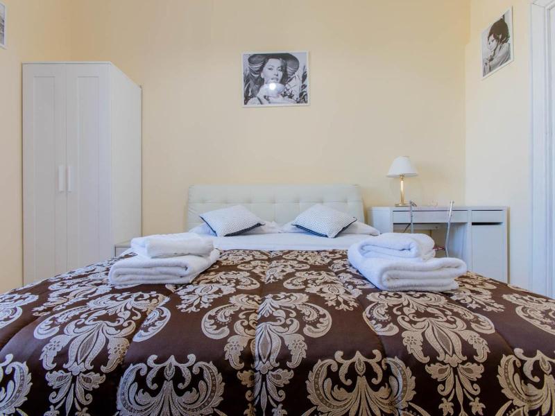 Flower Guesthouse image