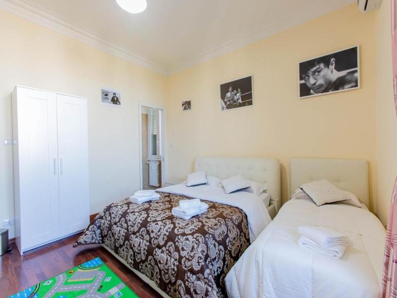 Flower Guesthouse image