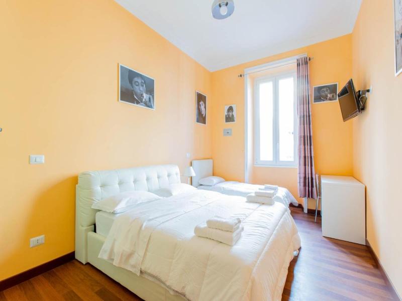 Flower Guesthouse image