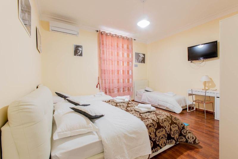 Flower Guesthouse image