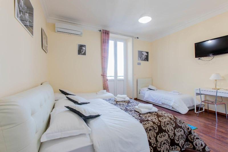 Flower Guesthouse image