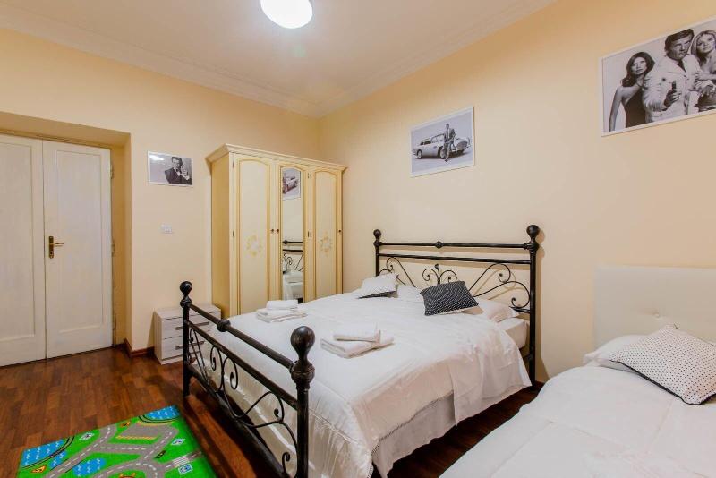 Flower Guesthouse image