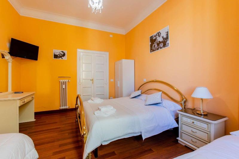 Flower Guesthouse image