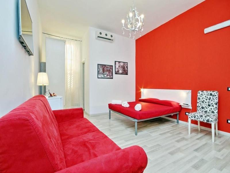 Lucky Holiday Rooms image