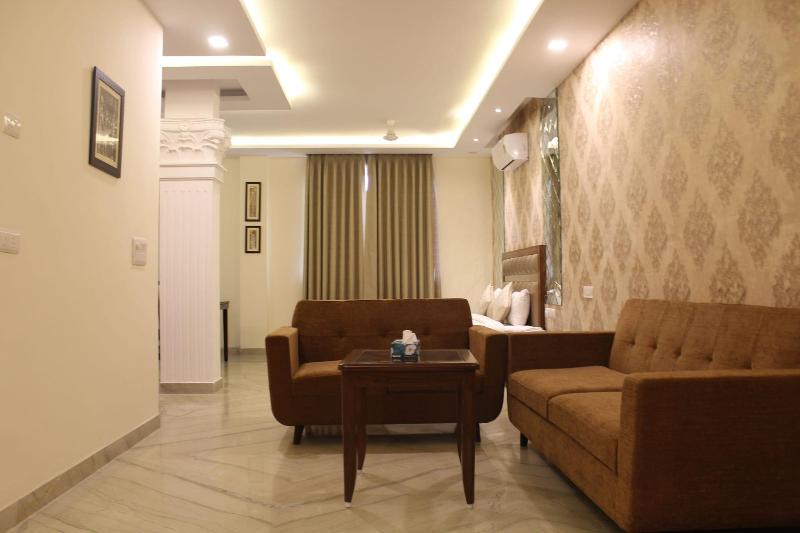 Royal Residence Iffco Chowk image