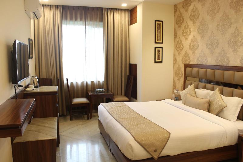Royal Residence Iffco Chowk image