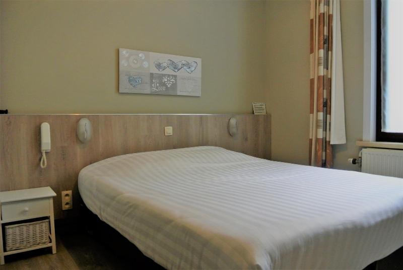 Hotel Tropicana image