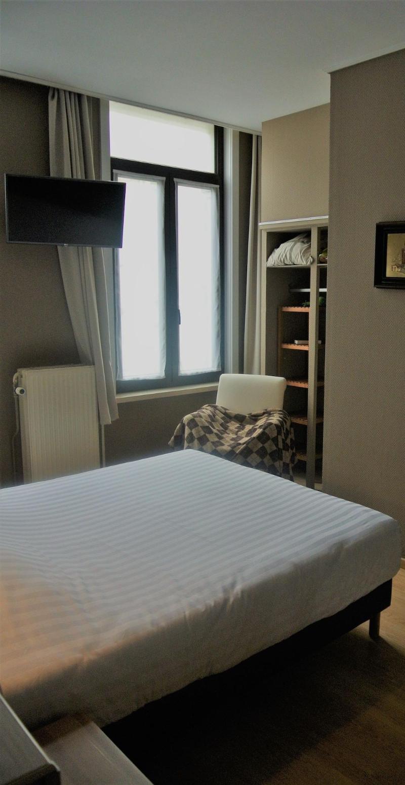 Hotel Tropicana image