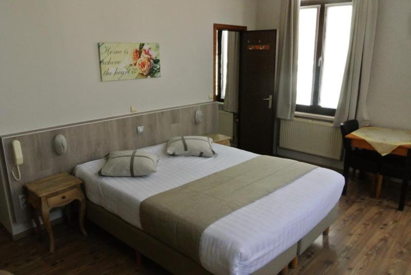 Hotel Tropicana image
