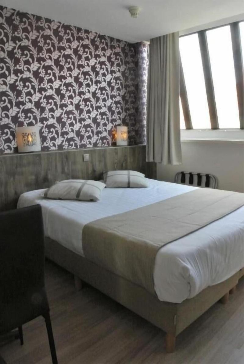 Hotel Tropicana image