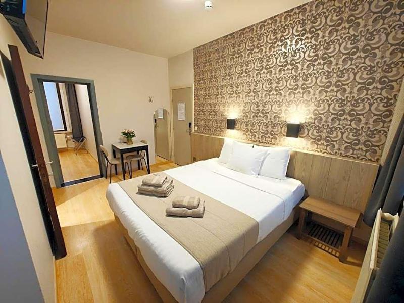 Hotel Tropicana image
