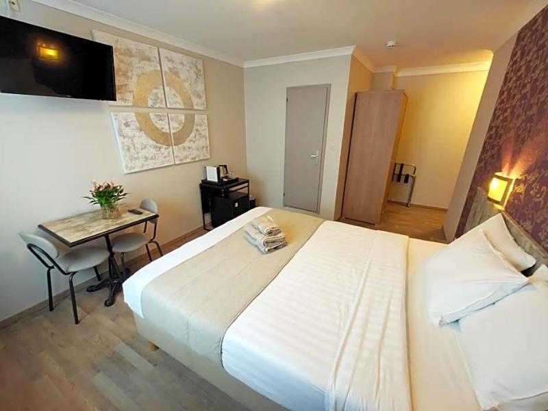 Hotel Tropicana image