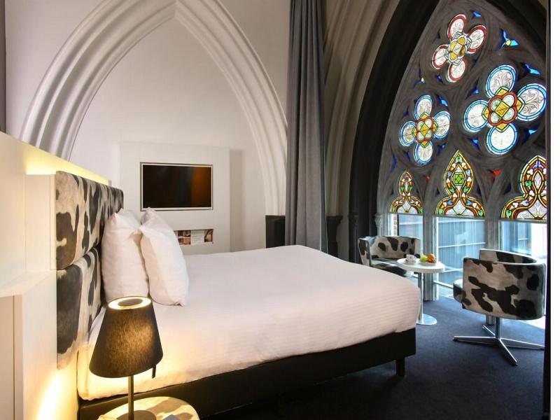 Martin’s Dream Hotel image