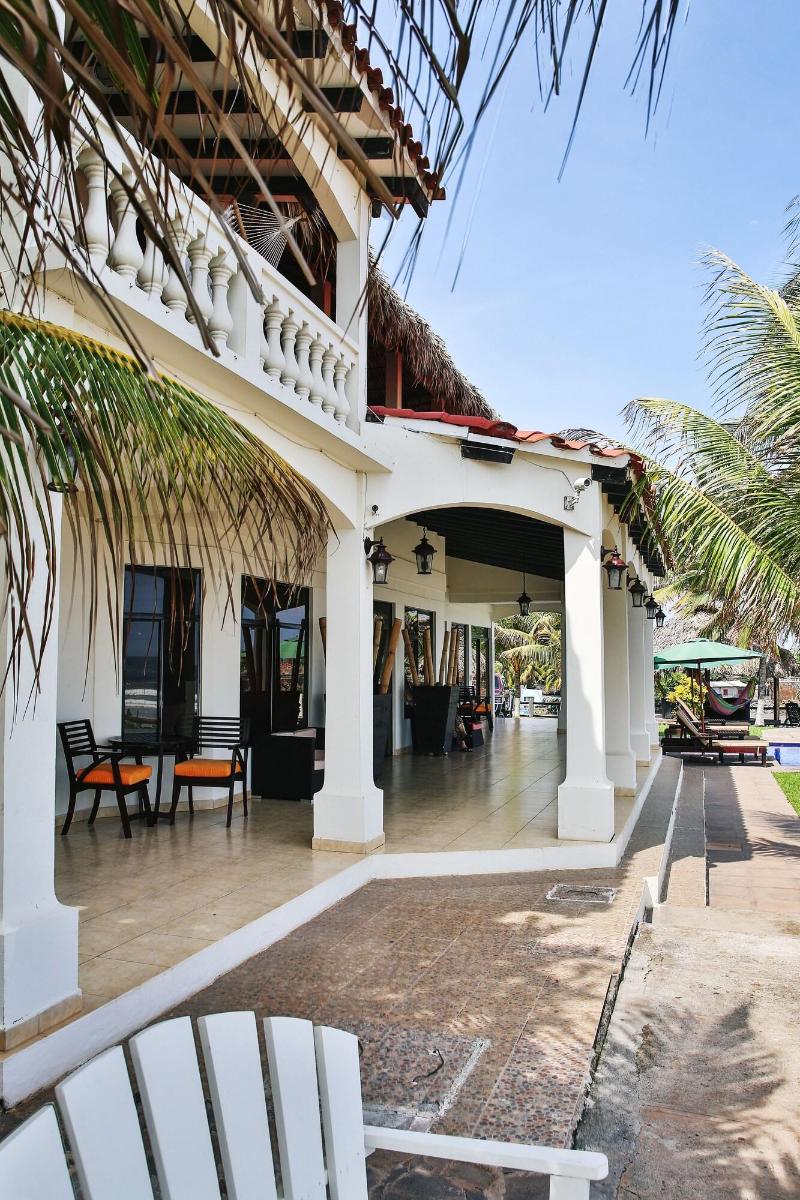 Vista Las Olas Surf Resort — general view