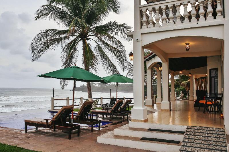 Vista Las Olas Surf Resort image
