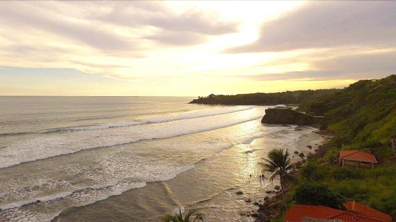 Vista Las Olas Surf Resort image