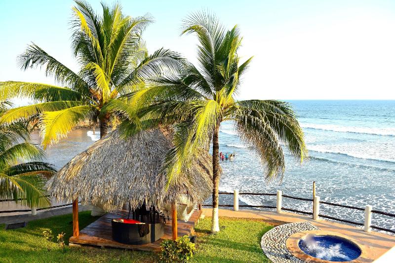Vista Las Olas Surf Resort image