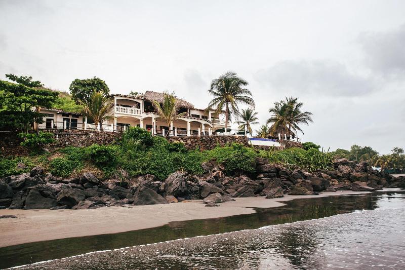 Vista Las Olas Surf Resort image