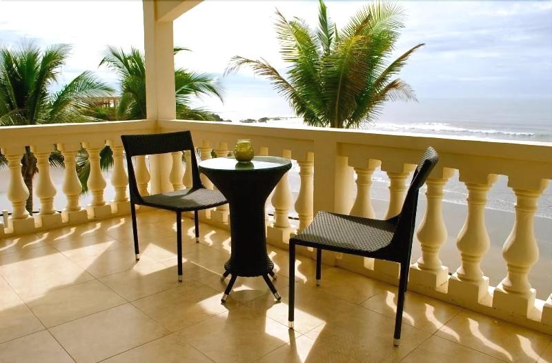 Vista Las Olas Surf Resort image