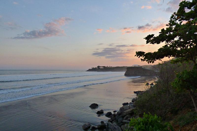 Vista Las Olas Surf Resort image