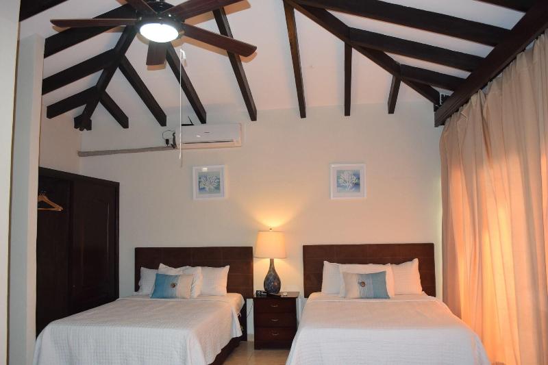 Vista Las Olas Surf Resort image