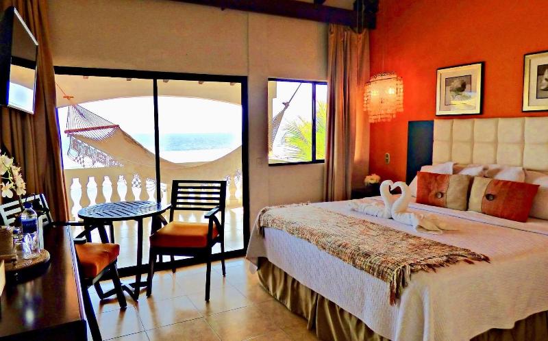 Vista Las Olas Surf Resort image