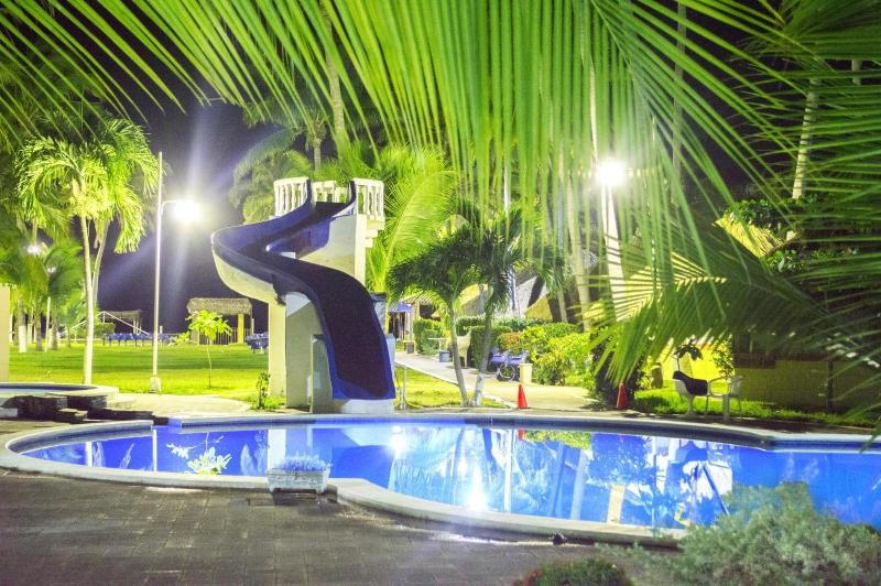 Tropiclub Playa El Cuco image