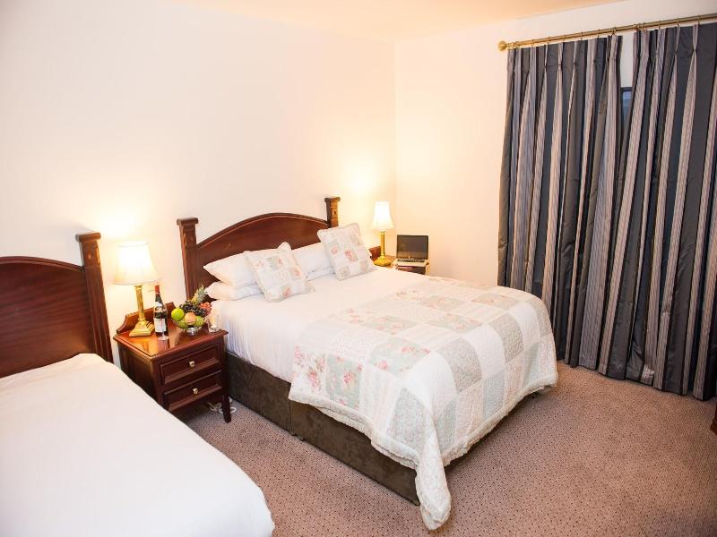 The Devon Inn Hotel image