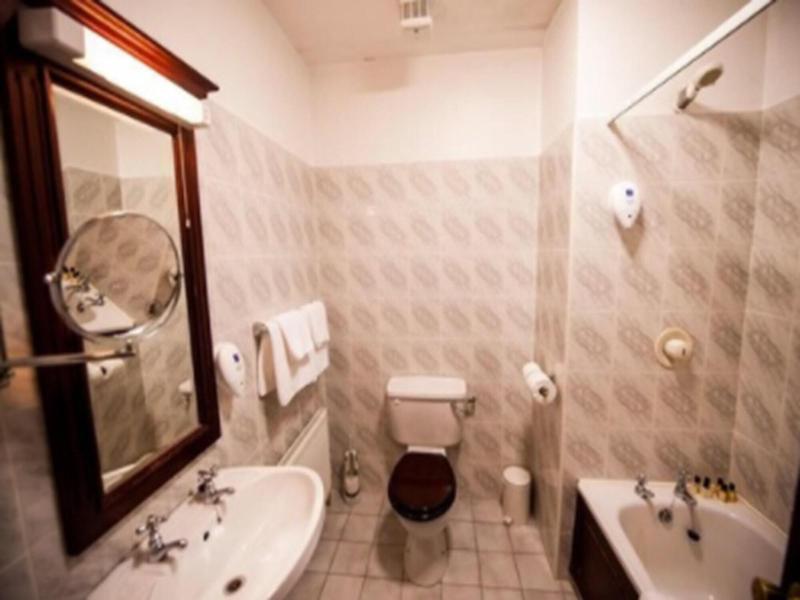 The Devon Inn Hotel image