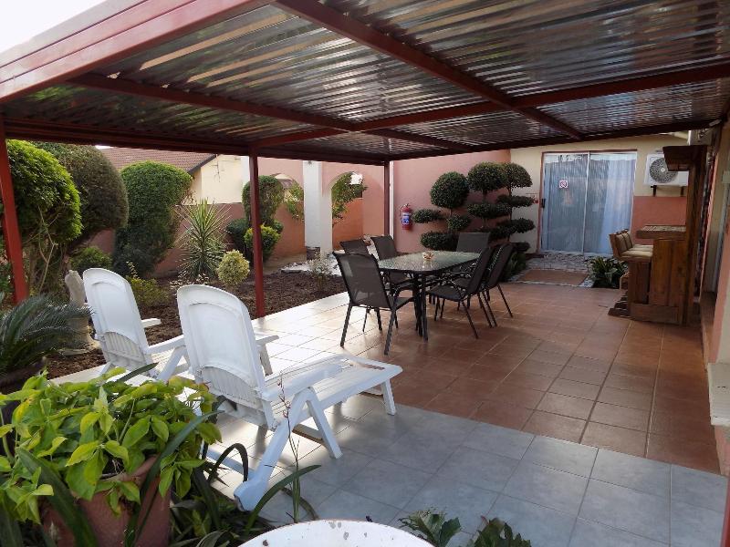 Joezebel Guest House — general view