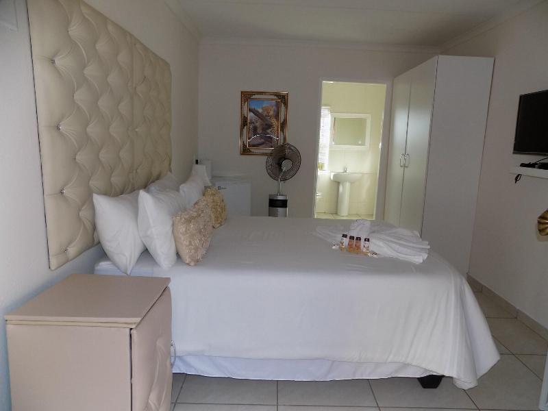 Joezebel Guest House image