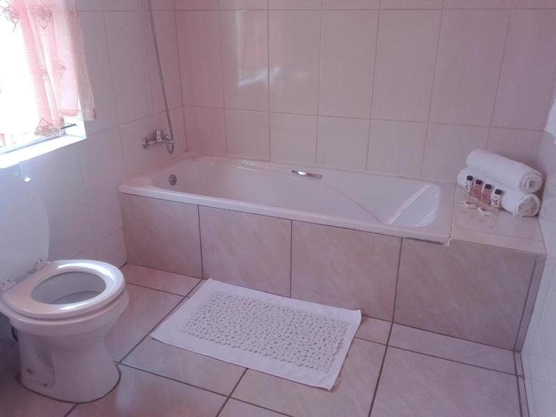 Joezebel Guest House image