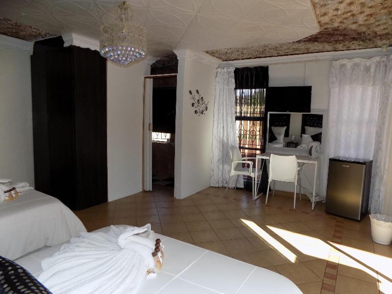 Joezebel Guest House image