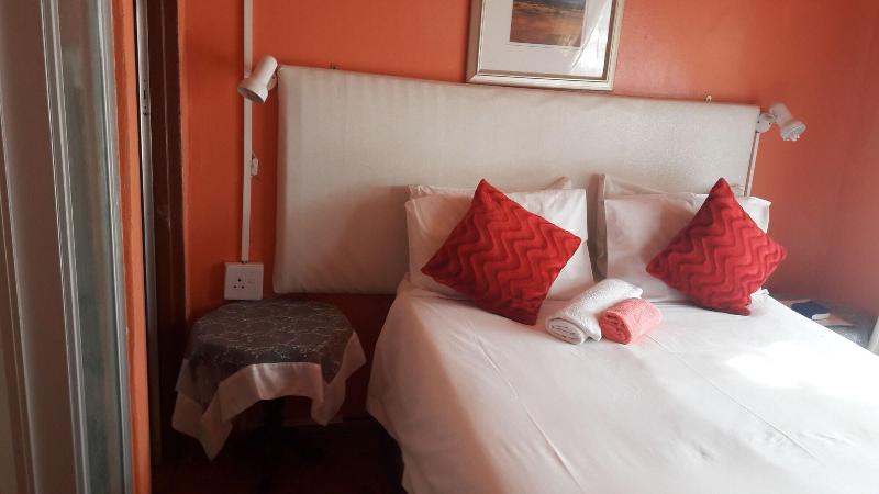 Diphororo Guest House image