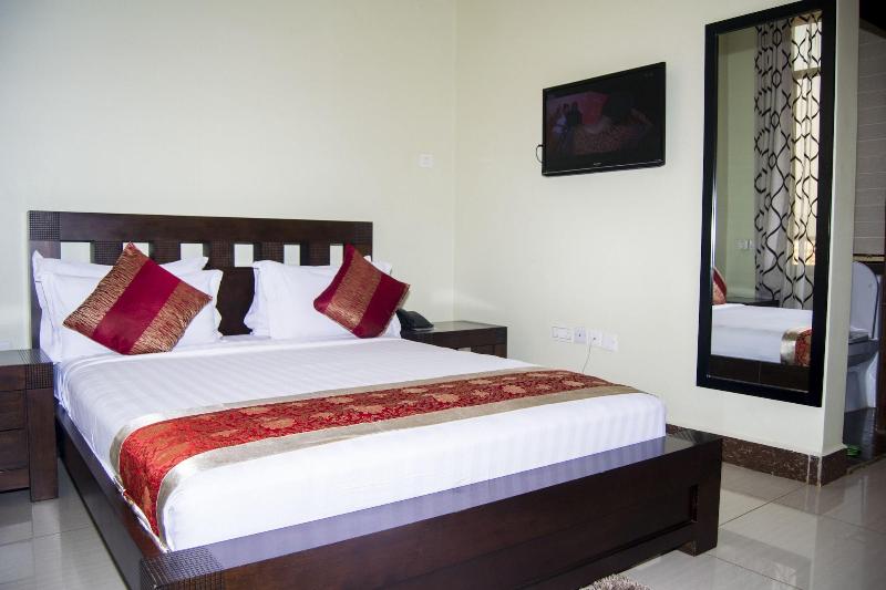 Flomi Hotel image