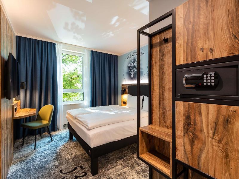 Ibis Styles Hamburg Barmbek image
