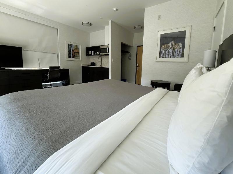 Quality Inn Nanaimo image