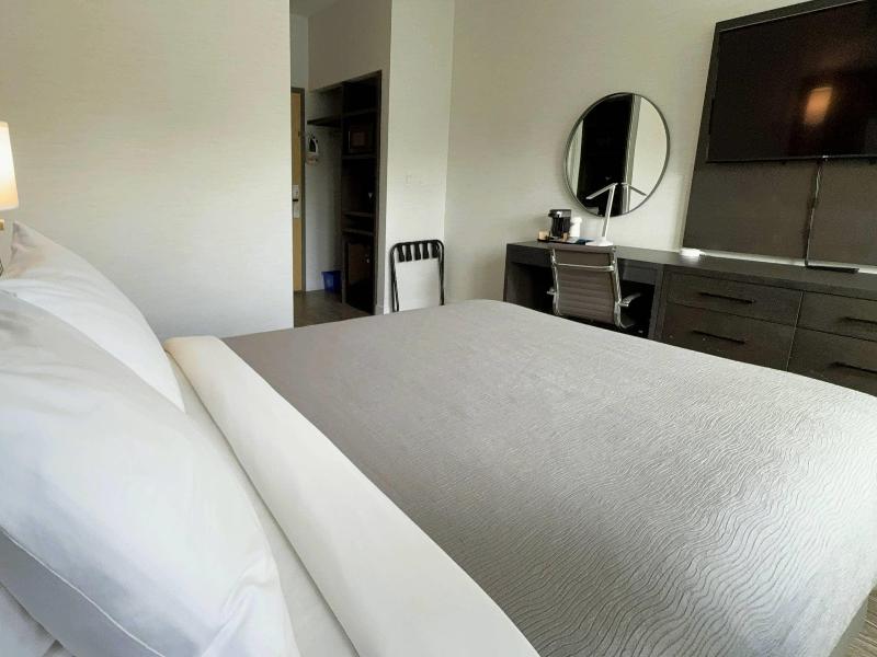 Quality Inn Nanaimo image