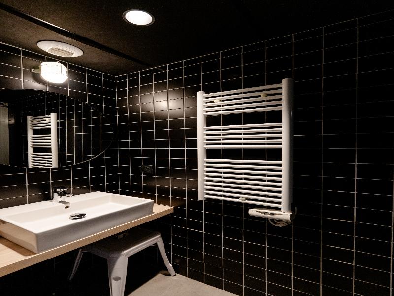 Slo Hostel image