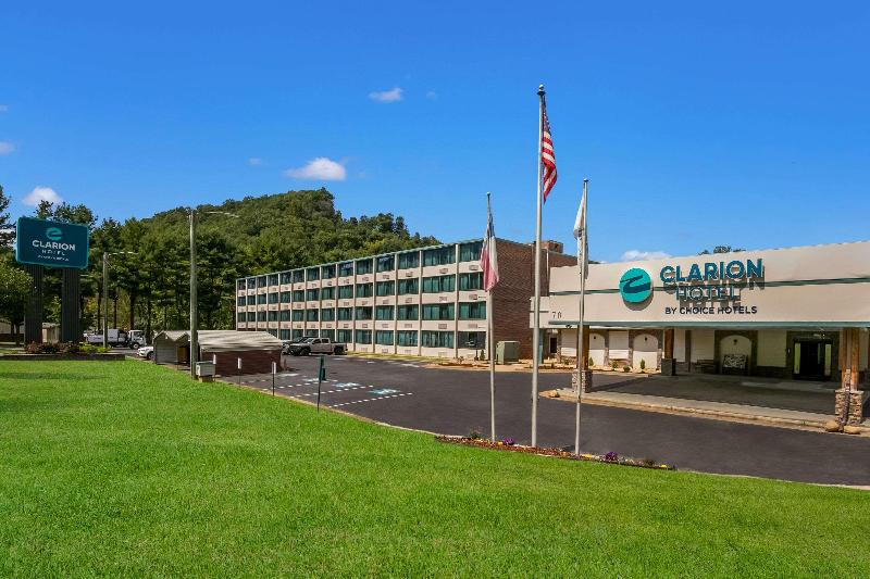 Clarion Hotel Conference Center Maggie Valley image