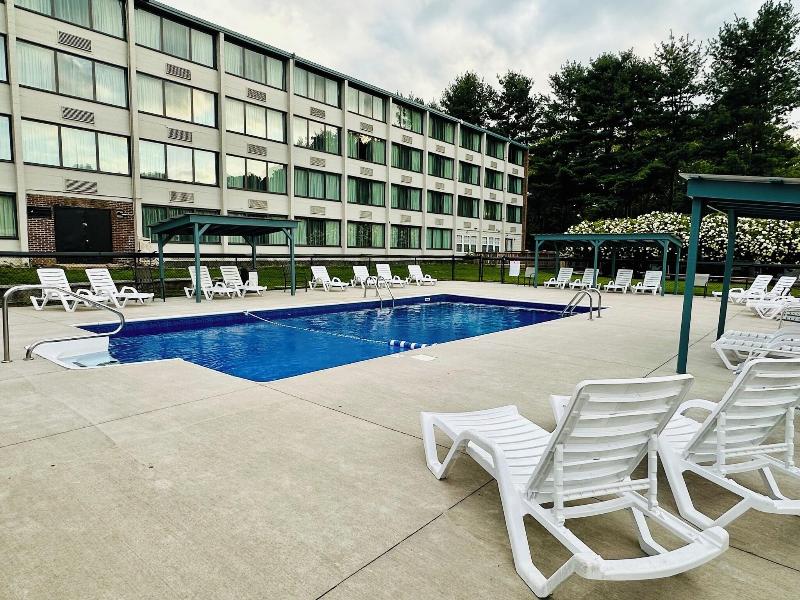 Clarion Hotel Conference Center Maggie Valley image