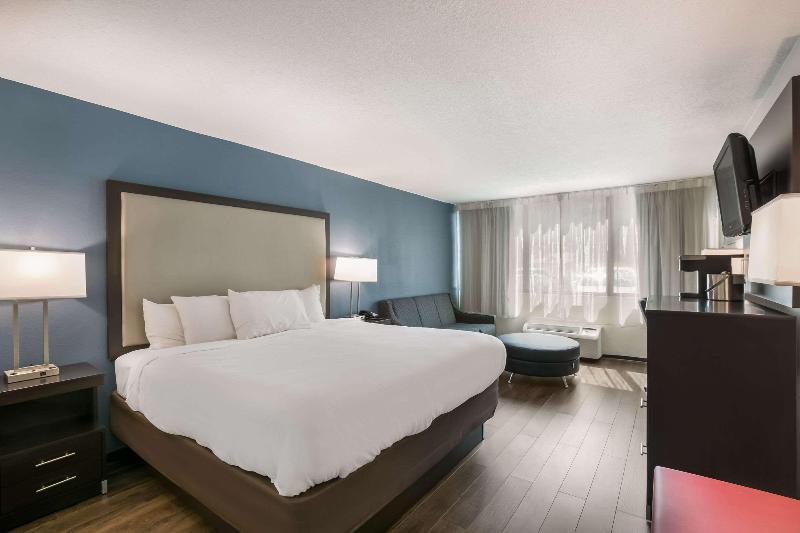 Clarion Hotel Conference Center Maggie Valley image