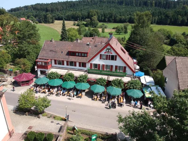Eventhof Platzhirsch image