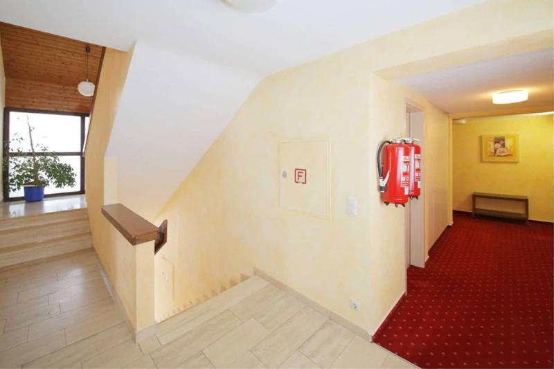 Eventhof Platzhirsch image