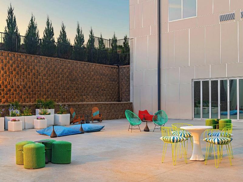 Aloft Omaha West