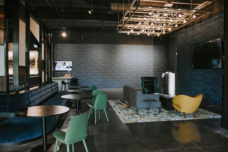 Aloft Omaha West image