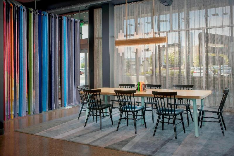 Aloft Omaha West image