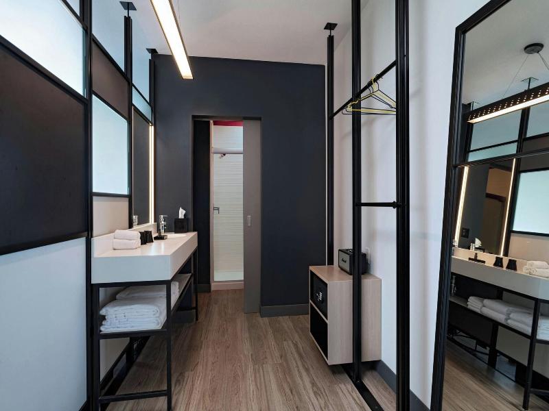 Aloft Omaha West image